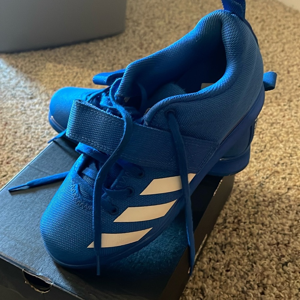 Adidas powerlift 4